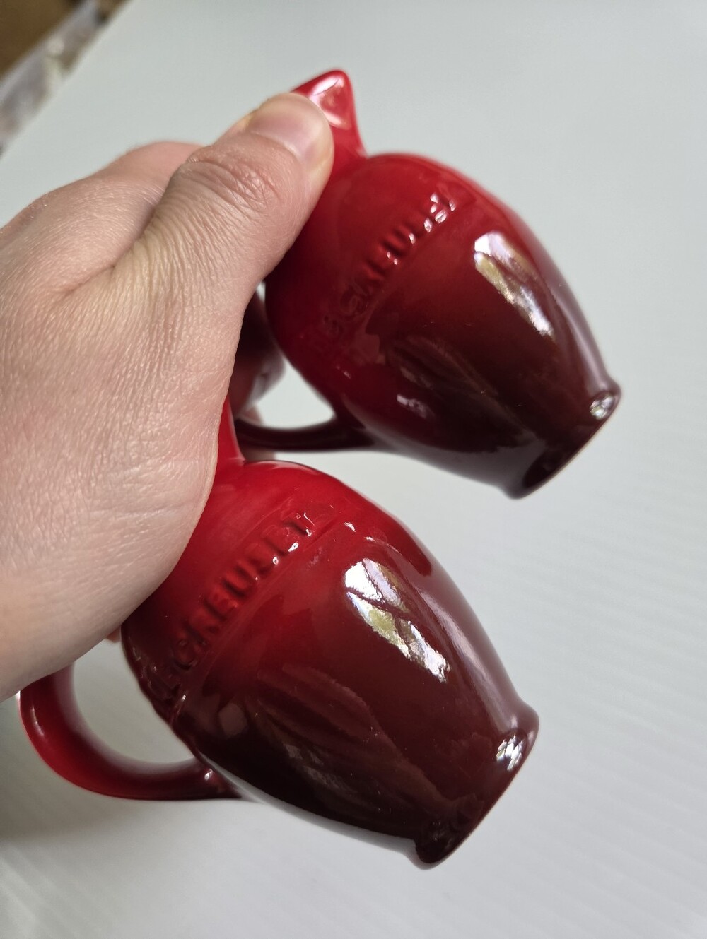 Le Creuset Cerise Red Stoneware Salt & Pepper Shakers - Mini Pitcher Set - Picture 4 of 6